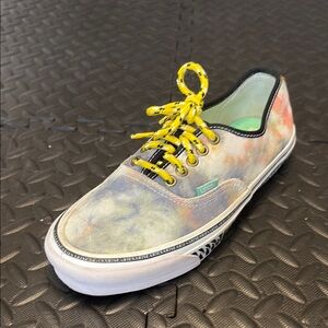 VANS ARIES Unisex Colorful Tie-Dye Sneakers with Yellow Laces size W 9.5/ M 8